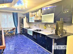 Коттедж 350м², 3-этажный, на длительный срок,