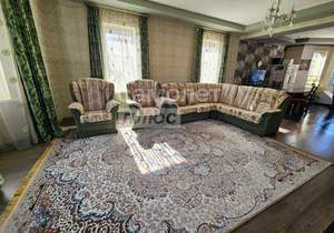 Дом 300м², 3-этажный, участок 10 сот.