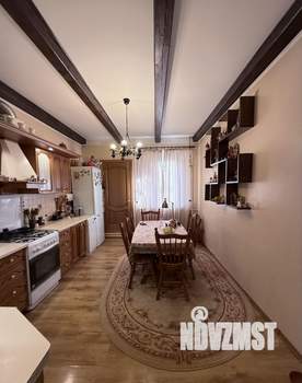 Дом 219м², 2-этажный, участок 12 сот.