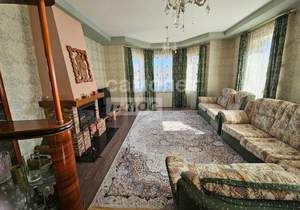 Дом 300м², 3-этажный, участок 10 сот.