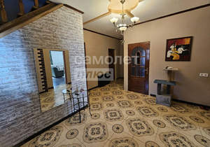 Дом 300м², 3-этажный, участок 10 сот.