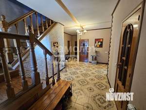 Дом 300м², 3-этажный, участок 10 сот.