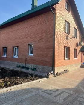 Дом 242м², 2-этажный, участок 10 сот.