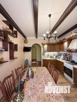 Дом 219м², 2-этажный, участок 12 сот.