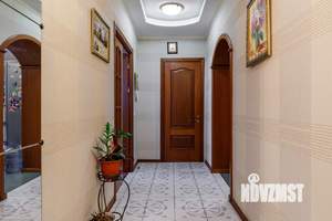 Дом 308м², 2-этажный, участок 10 сот.