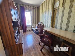 Дом 300м², 3-этажный, участок 10 сот.