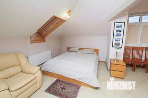 Дом 500м&sup2;, 3-этажный, посуточно, 