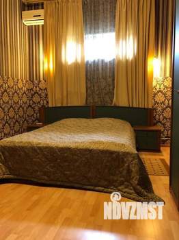 Дом 1800м&sup2;, 3-этажный, посуточно, 