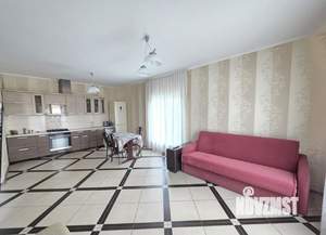 Дом 140м², 2-этажный, на длительный срок, 