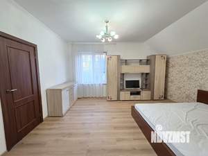 Дом 140м², 2-этажный, на длительный срок, 