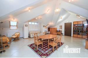 Дом 500м&sup2;, 3-этажный, посуточно, 