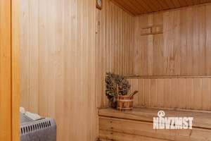 Дом 308м², 2-этажный, участок 10 сот.  