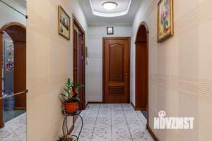 Дом 308м², 2-этажный, участок 10 сот.  