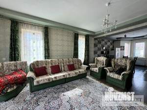 Дом 300м², 3-этажный, участок 10 сот.  