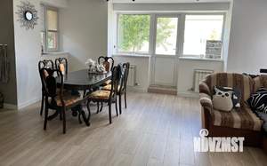 Коттедж 250м&sup2;, 3-этажный, участок 7 сот.  