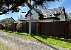Дом 250м², 2-этажный, участок 12 сот.  