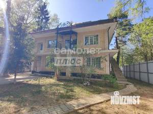 Дом 210м², 2-этажный, участок 20 сот.  