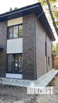 Дом 230м&sup2;, 2-этажный, участок 8 сот.  