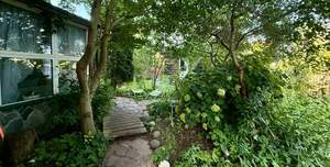 Дом 280м&sup2;, 3-этажный, участок 6 сот.  