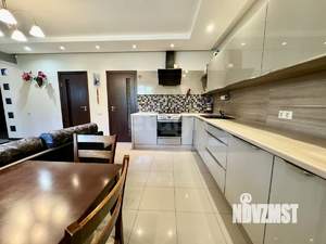 Дом 140м², 2-этажный, участок 11 сот.  