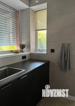 Коттедж 250м&sup2;, 3-этажный, участок 7 сот.  