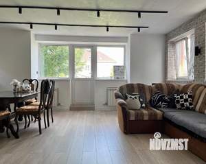 Коттедж 250м², 3-этажный, участок 7 сот.  