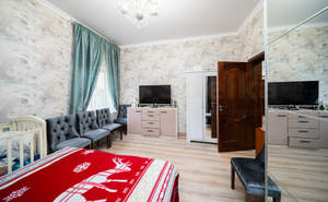 Дом 296м&sup2;, 2-этажный, участок 11 сот.  