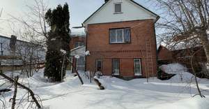 Дом 280м&sup2;, 3-этажный, участок 6 сот.  