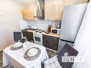 1-к квартира, посуточно, 38м2, 8/17 этаж