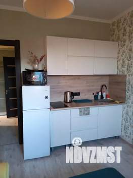 Студия квартира, посуточно, 25м2, 10/17 этаж