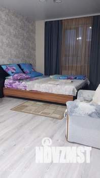 Студия квартира, посуточно, 28м2, 3/17 этаж