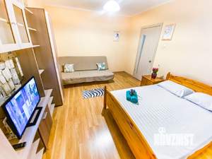 1-к квартира, посуточно, 37м2, 7/17 этаж