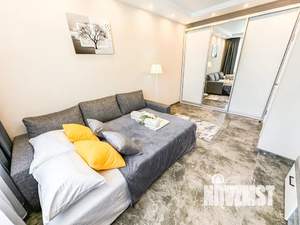 1-к квартира, посуточно, 38м2, 8/17 этаж