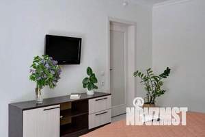 2-к квартира, посуточно, 64м2, 1/17 этаж