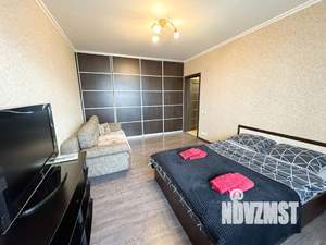 2-к квартира, посуточно, 65м2, 1/1 этаж
