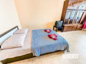 1-к квартира, посуточно, 38м2, 7/17 этаж