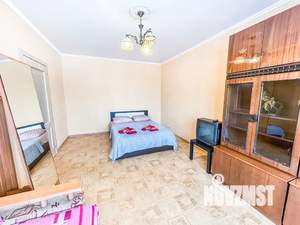 1-к квартира, посуточно, 38м2, 7/17 этаж