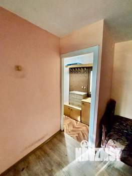 2-к квартира, вторичка, 44м2, 1/4 этаж