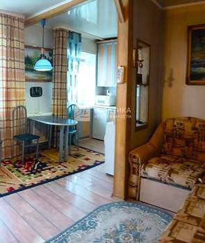 2-к квартира, вторичка, 42м2, 1/4 этаж