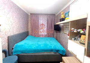 2-к квартира, вторичка, 42м2, 1/9 этаж