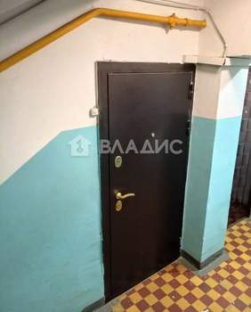 2-к квартира, вторичка, 42м2, 1/5 этаж