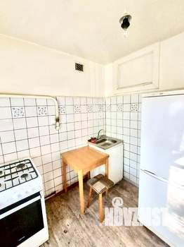 2-к квартира, вторичка, 44м2, 1/4 этаж