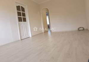 3-к квартира, вторичка, 60м2, 3/5 этаж