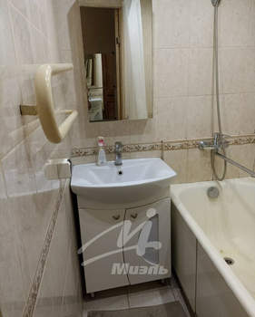 4-к квартира, вторичка, 60м2, 1/5 этаж