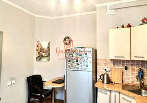 3-к квартира, вторичка, 108м2, 1/6 этаж
