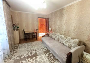 2-к квартира, вторичка, 42м2, 1/9 этаж