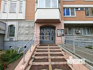 2-к квартира, вторичка, 64м2, 1/17 этаж