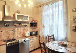 3-к квартира, вторичка, 108м2, 1/6 этаж