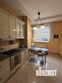 5-к квартира, вторичка, 203м2, 1/3 этаж