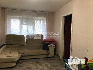 2-к квартира, вторичка, 44м2, 1/4 этаж